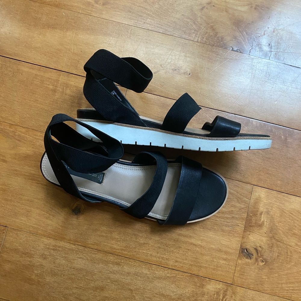 Black Steve Madden Sandals